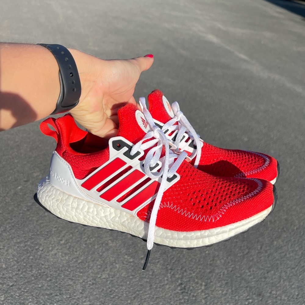 Red/White Adidas sneakers - 8.5